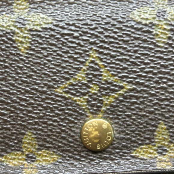 Louis Vuitton Monogram Wallet - Picture 10 of 16